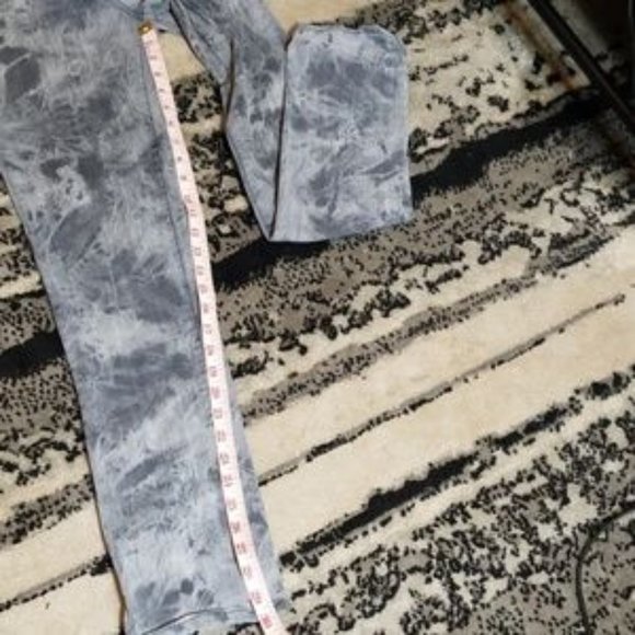 3/$20 a.n.a| Skinny Jeans Size 8/ 29 Silver/Gray - Picture 5 of 7